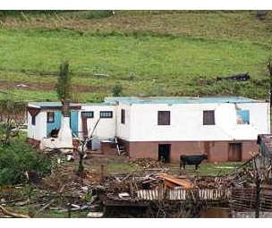 Casa destruida pelo tornado em Guaraciaba